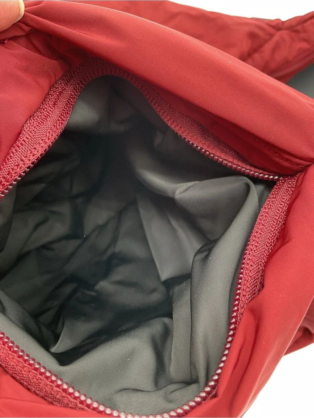 Athleta Deep Red Padded Nylon Gym/Shoulder Bag- Read - Picture 13 of 16